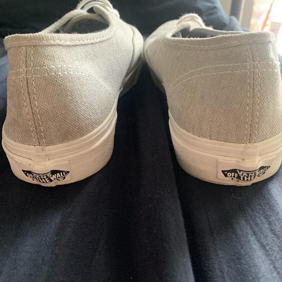 Vans - Picture 2 of 5